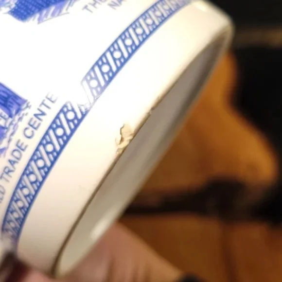 Vintage New York City Landmark Mug with Twin Towers - Picture 5 of 6